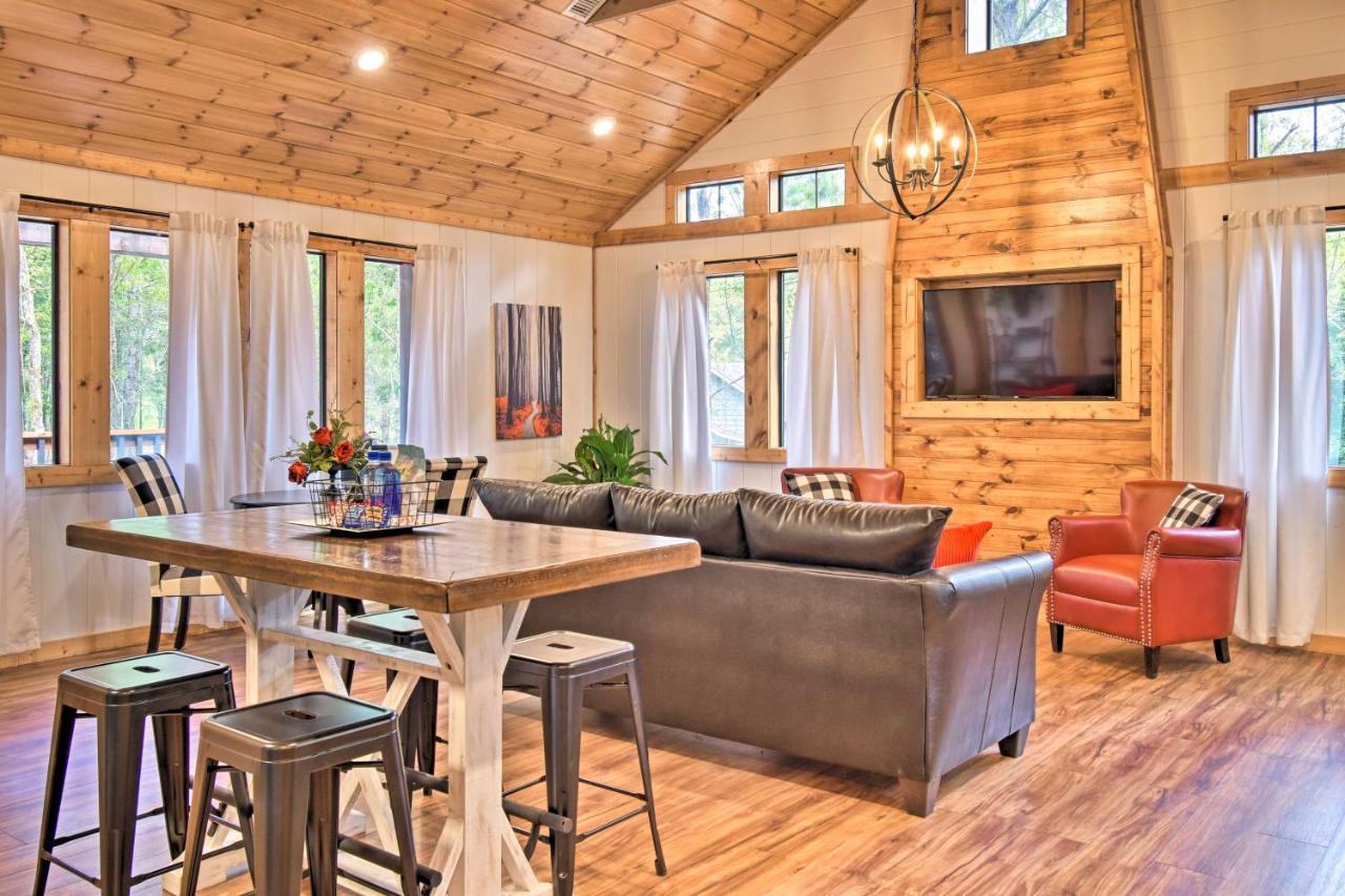 Modern Broken Bow Cabin Large Deck, Bbq And Pergola מראה חיצוני תמונה