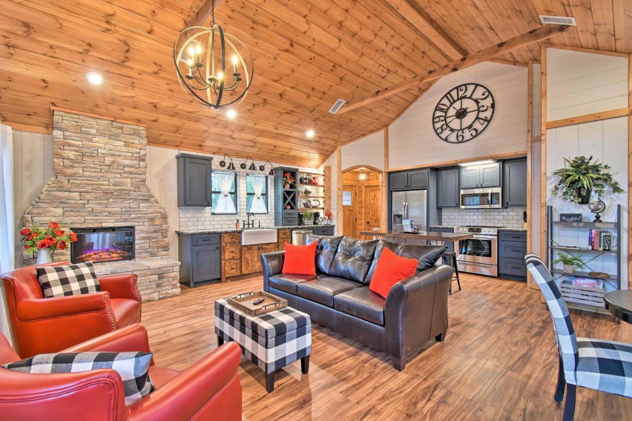 Modern Broken Bow Cabin Large Deck, Bbq And Pergola מראה חיצוני תמונה
