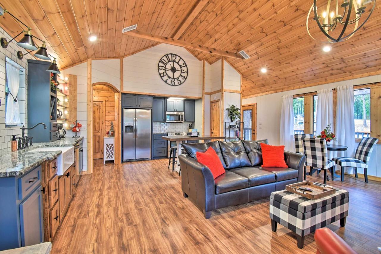 Modern Broken Bow Cabin Large Deck, Bbq And Pergola מראה חיצוני תמונה