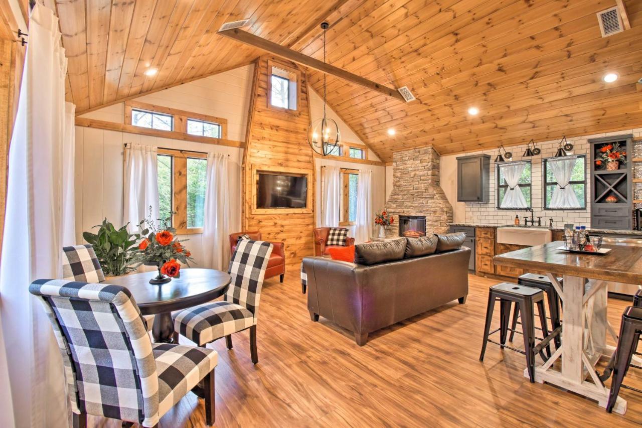 Modern Broken Bow Cabin Large Deck, Bbq And Pergola מראה חיצוני תמונה